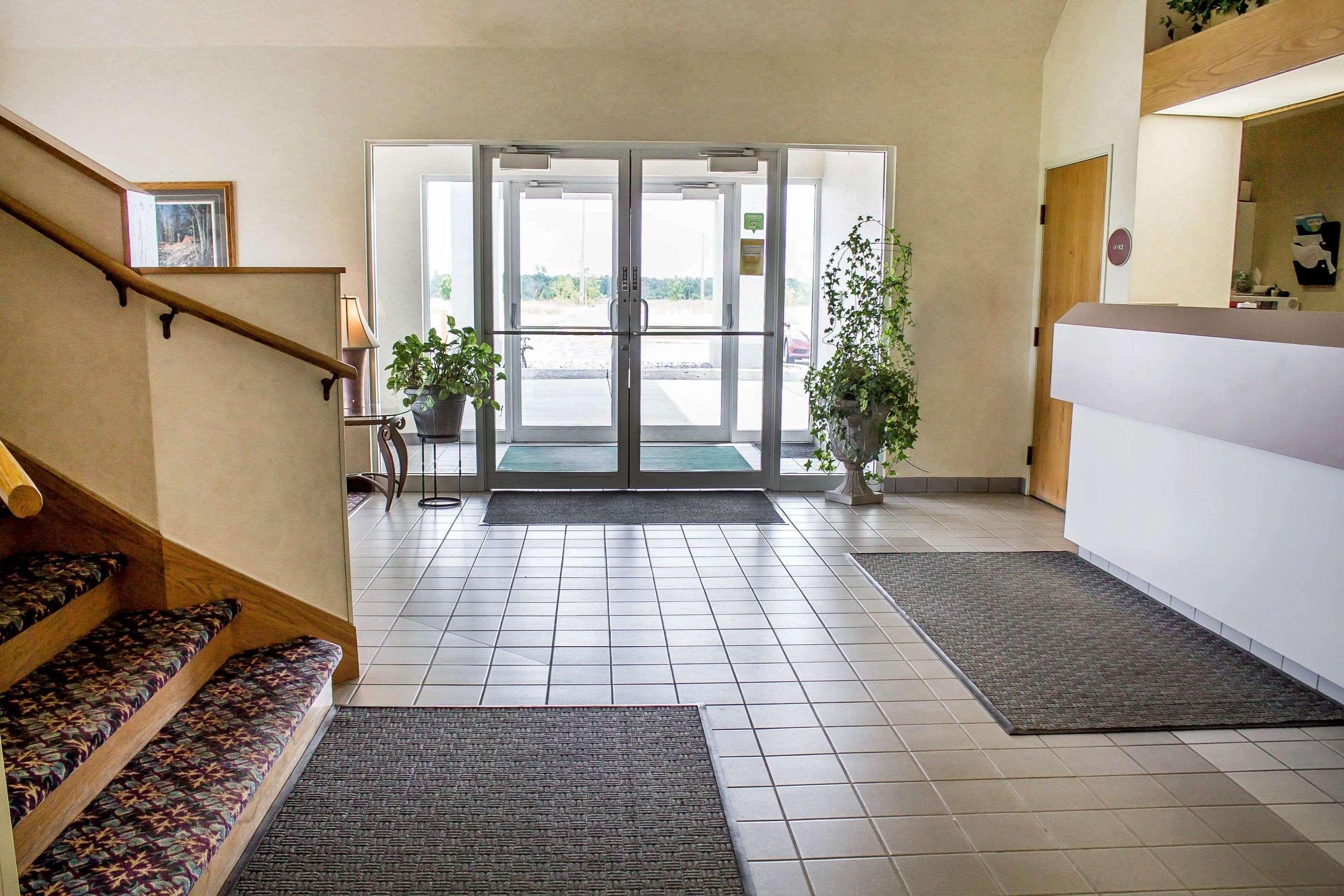 Rodeway Inn Abbotsford Bagian luar foto